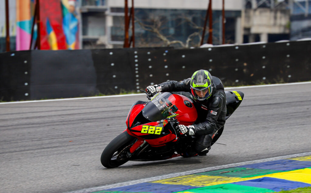 Das ruas às pistas: Fernando Sales transforma sonho de infância em campanha perfeita no Superbike