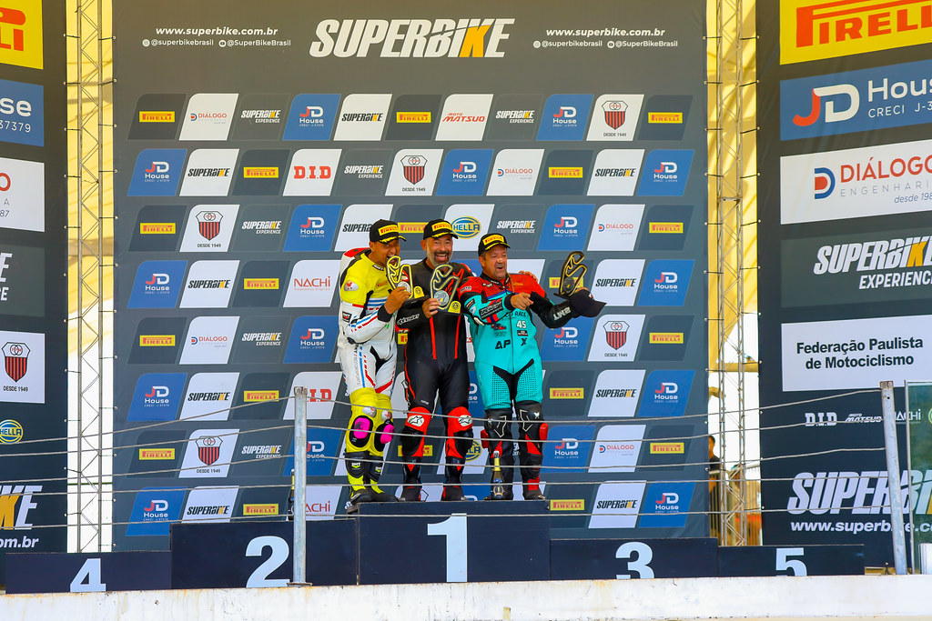 Pódio da categoria SuperBike Senior