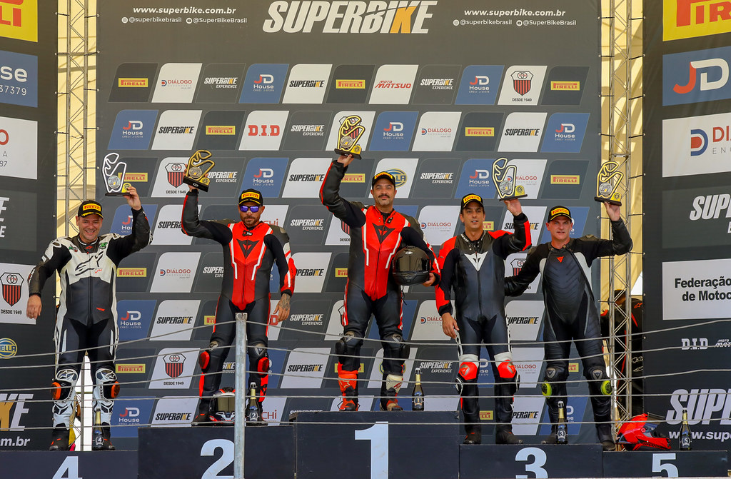 Pódio da categoria SuperBIke Master